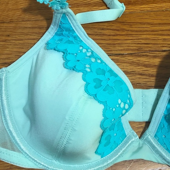 Clea Contour - Picture 6 of 8